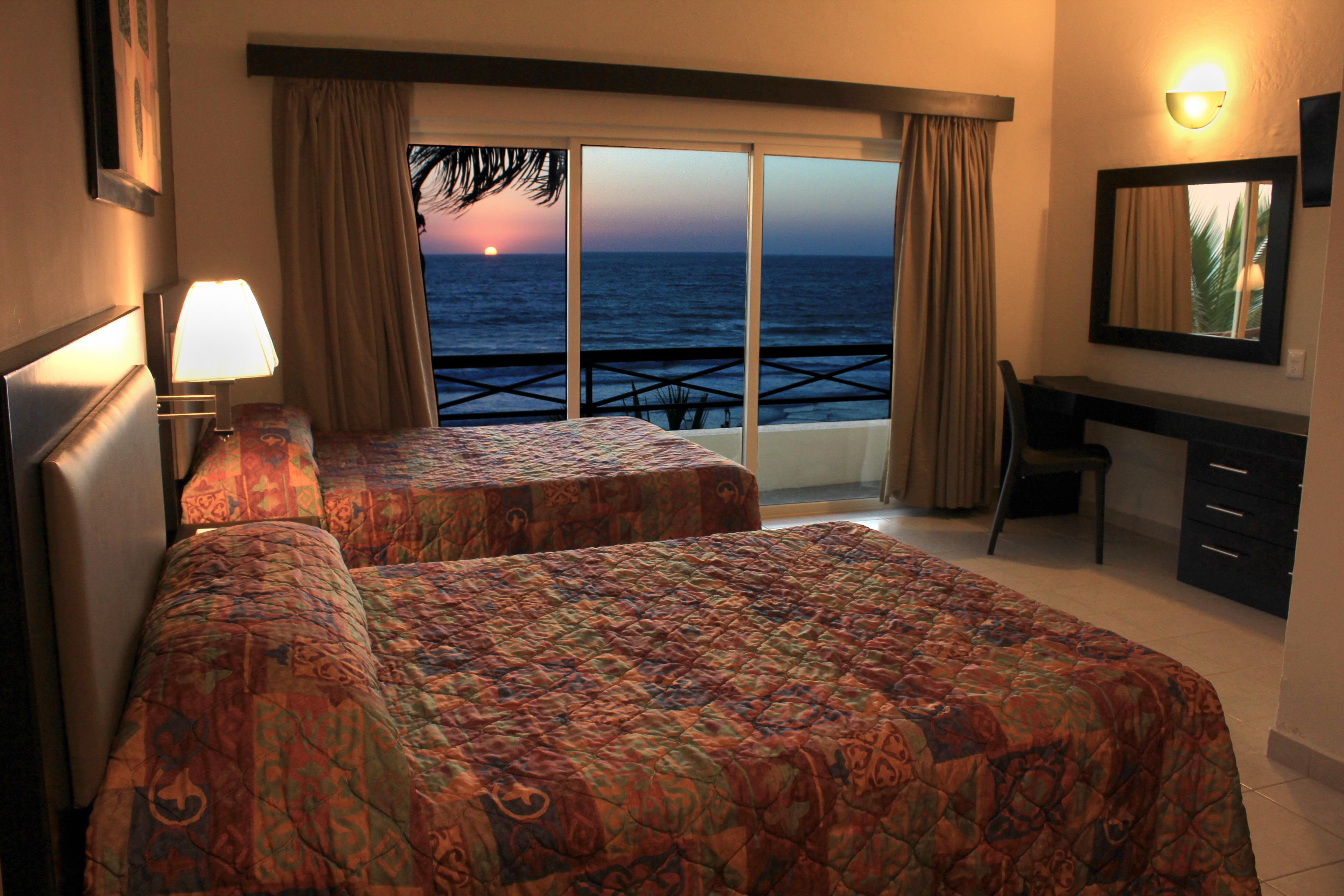 מזטלן Hotel La Siesta Malecon מראה חיצוני תמונה