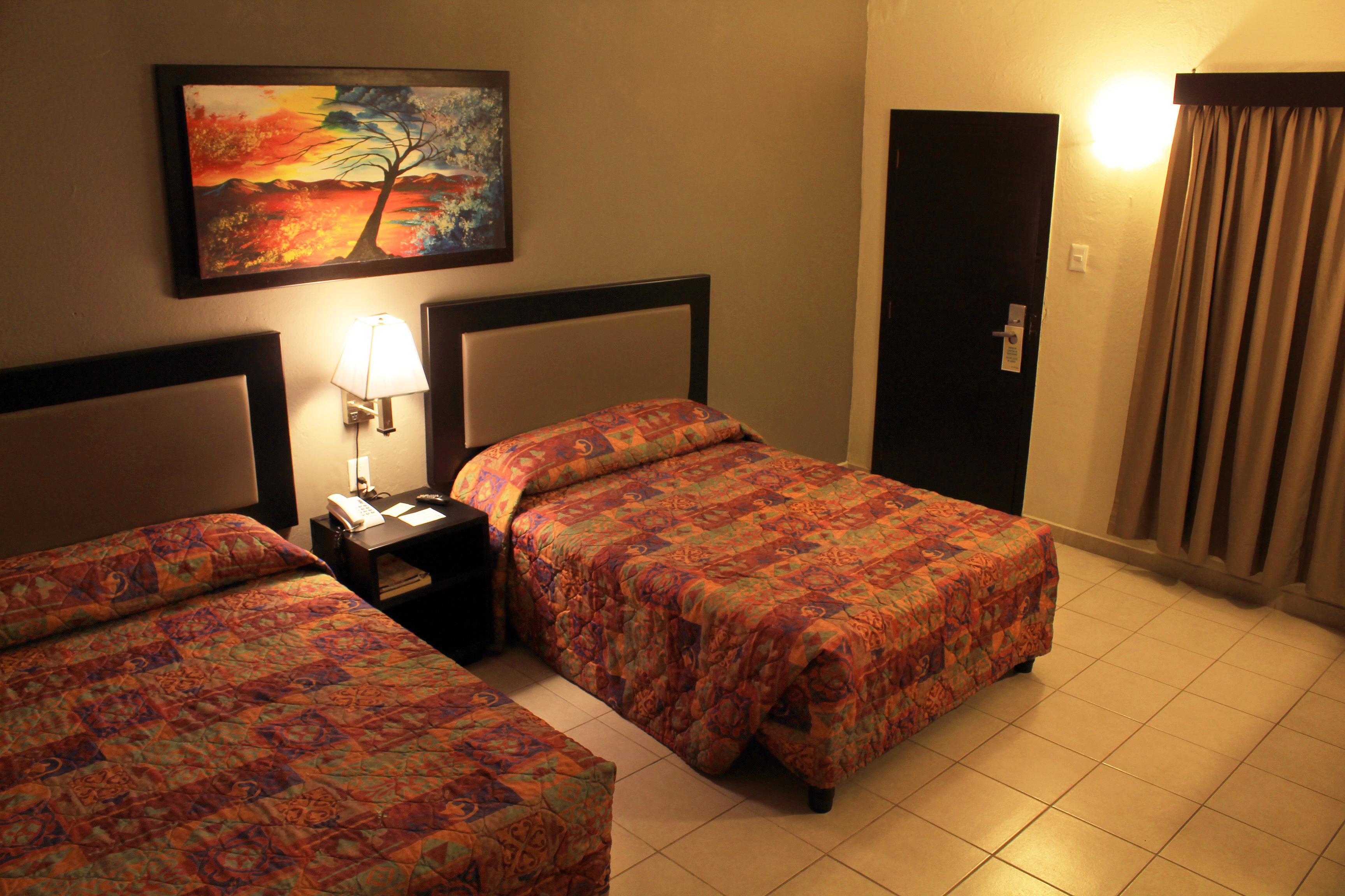 מזטלן Hotel La Siesta Malecon מראה חיצוני תמונה