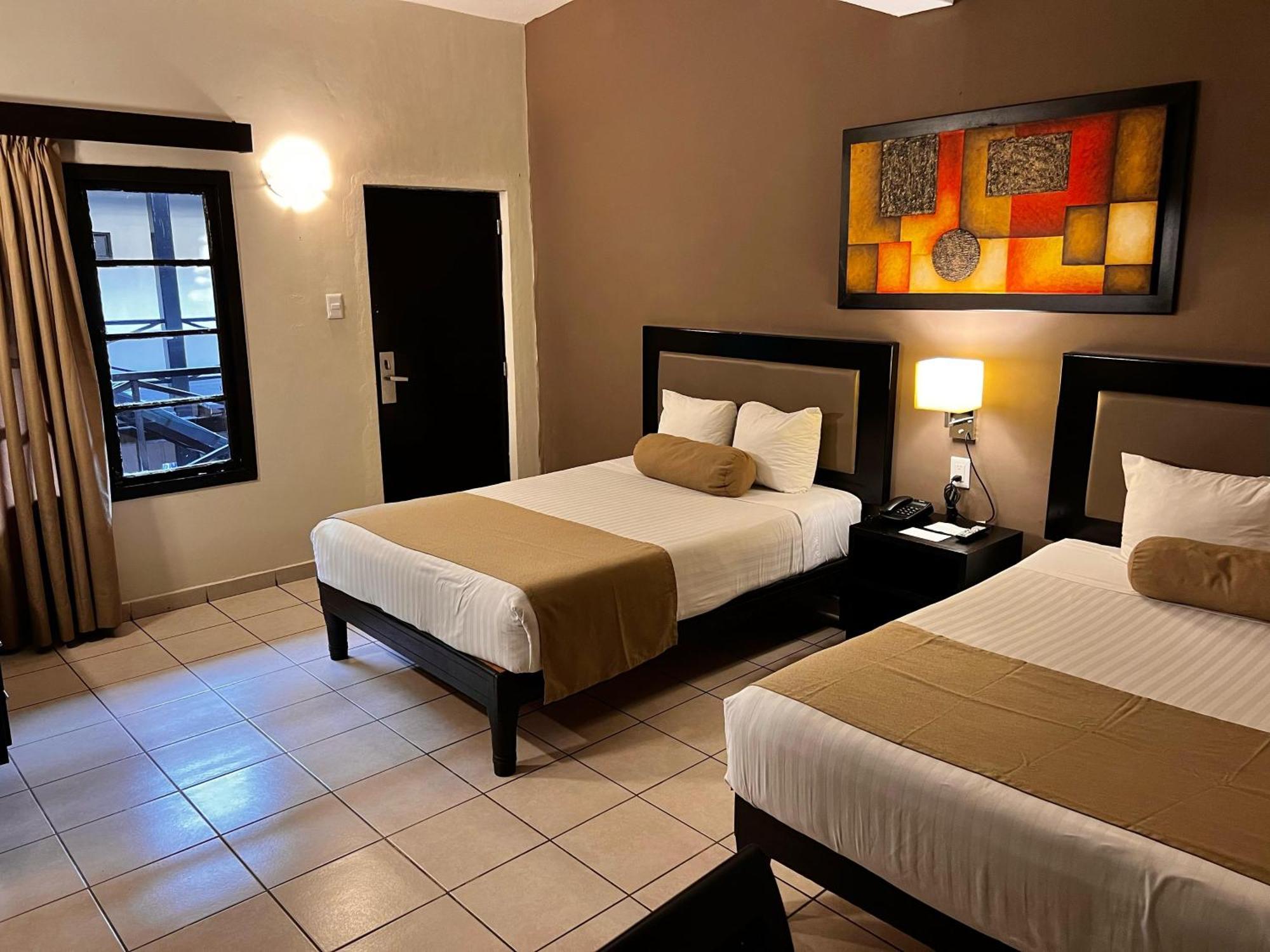 מזטלן Hotel La Siesta Malecon חדר תמונה