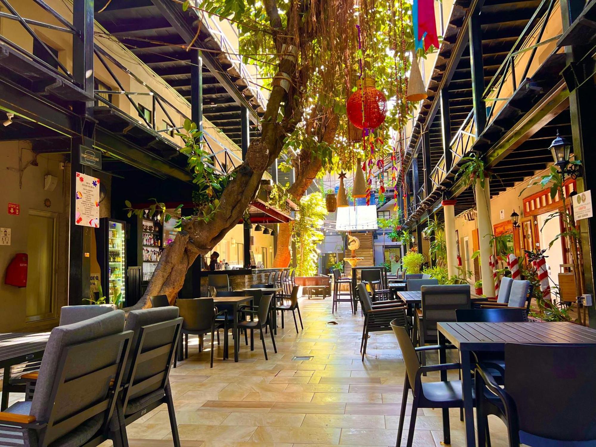 מזטלן Hotel La Siesta Malecon מראה חיצוני תמונה