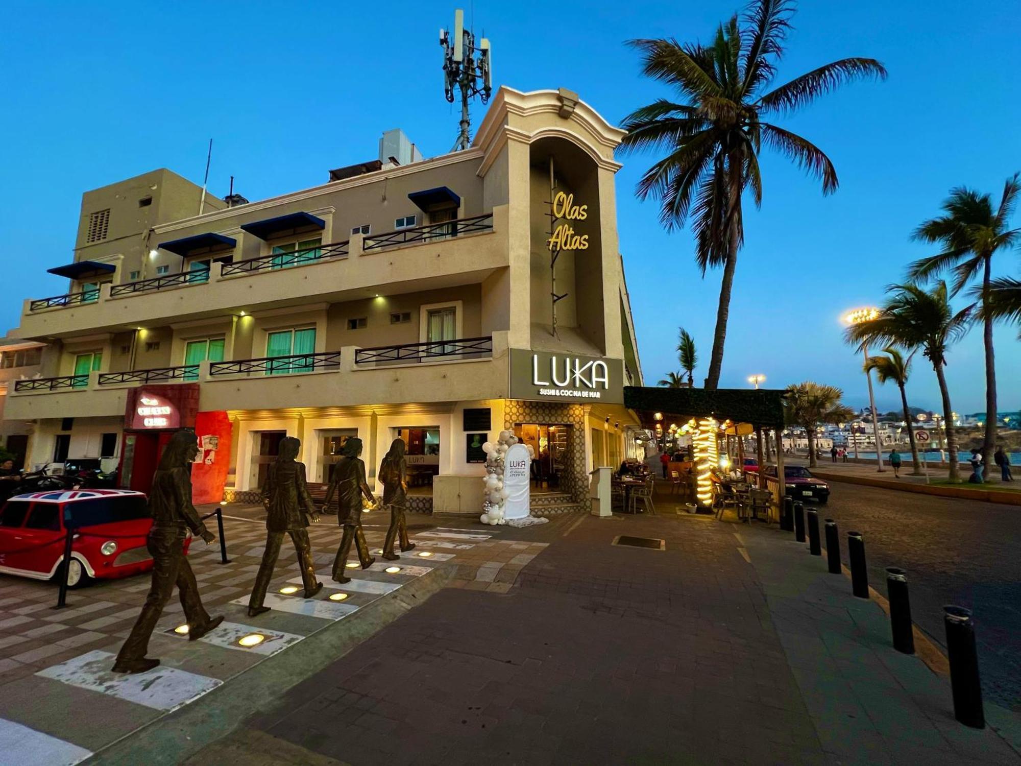 מזטלן Hotel La Siesta Malecon מראה חיצוני תמונה