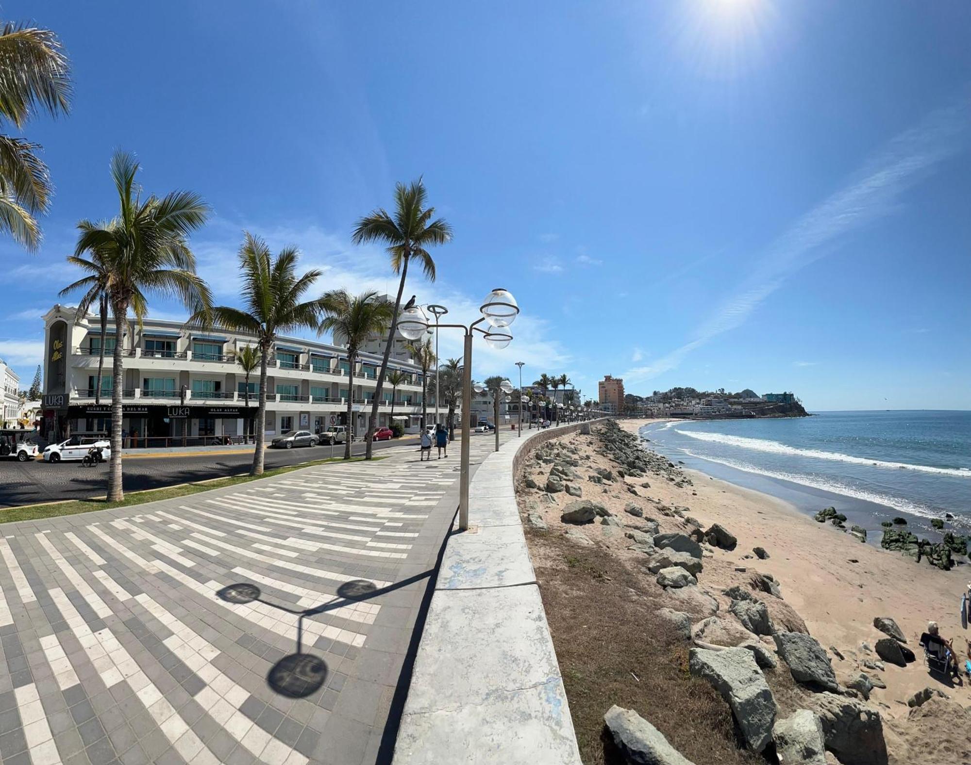 מזטלן Hotel La Siesta Malecon מראה חיצוני תמונה