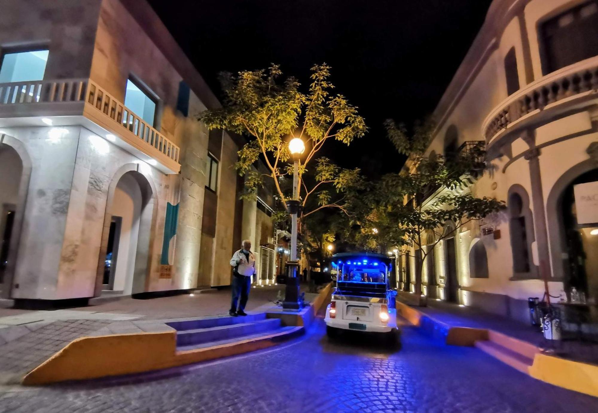 מזטלן Hotel La Siesta Malecon מראה חיצוני תמונה