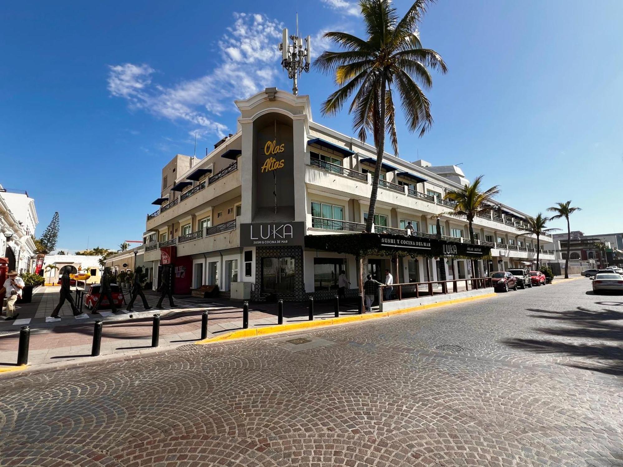 מזטלן Hotel La Siesta Malecon מראה חיצוני תמונה