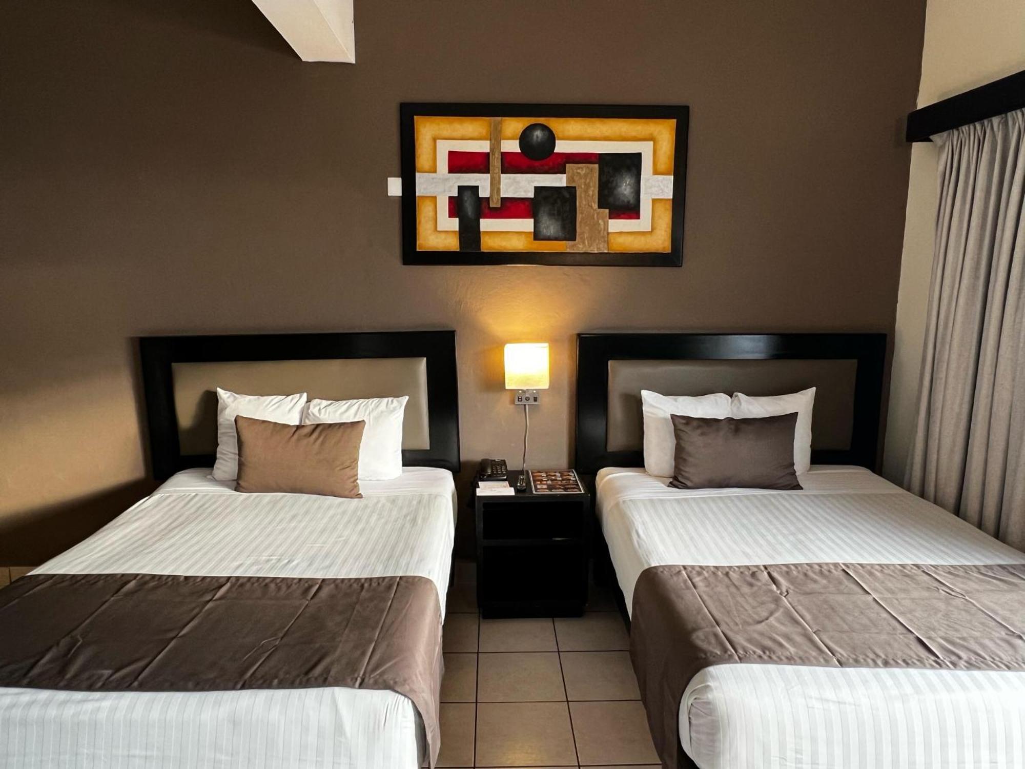 מזטלן Hotel La Siesta Malecon חדר תמונה